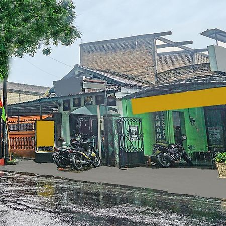 Oyo 91697 Nyaman Homestay Syariah Pare المظهر الخارجي الصورة
