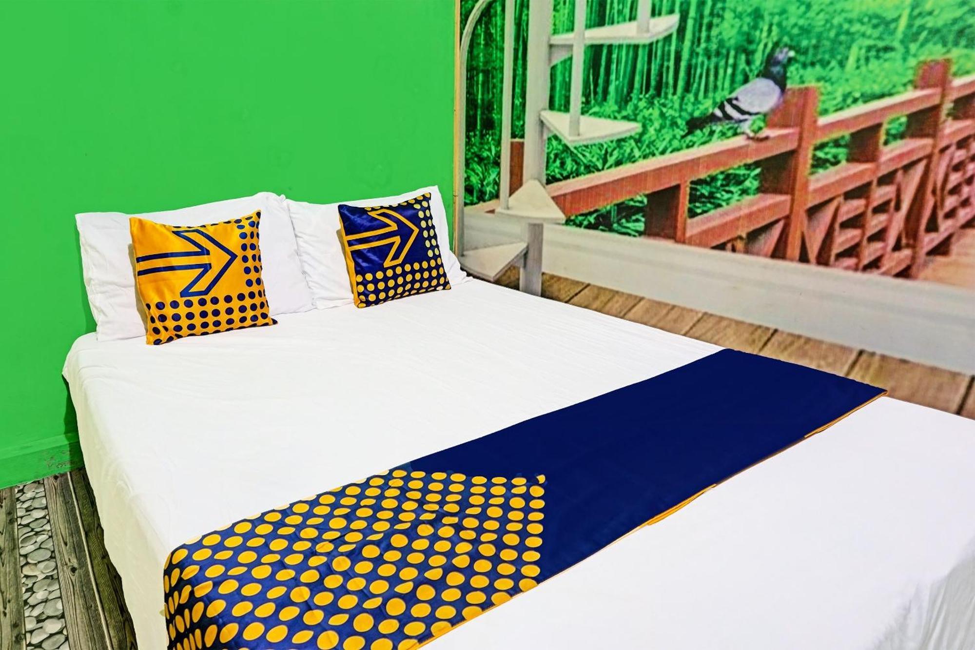 Oyo 91697 Nyaman Homestay Syariah Pare المظهر الخارجي الصورة