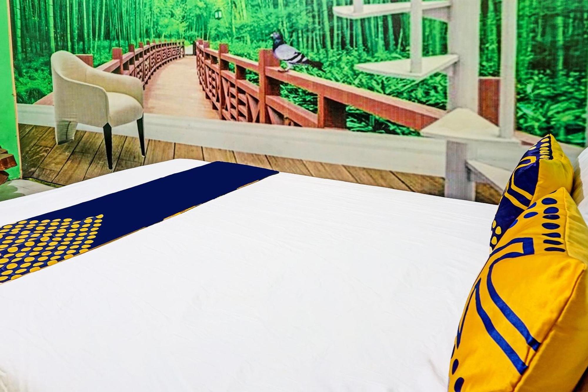 Oyo 91697 Nyaman Homestay Syariah Pare المظهر الخارجي الصورة